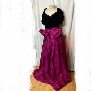 Vintage 1980s black velvet pink prom dress Inner Circle Inc. small